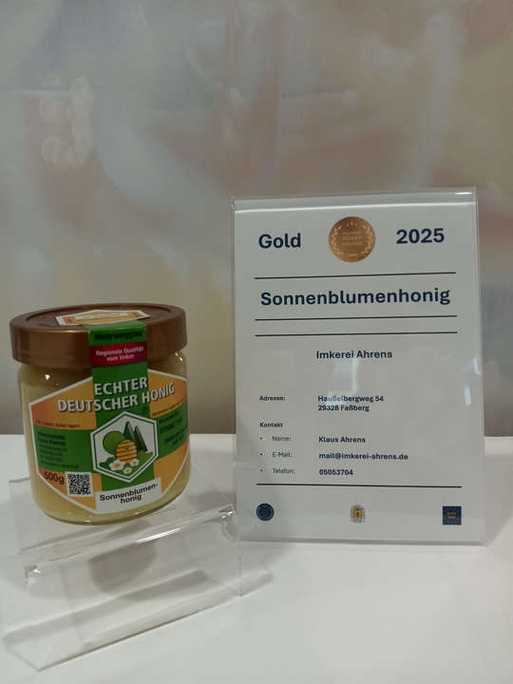 Beim Eurobee Honey-Award wurde der Sonnenblumenhonig Als Bester Honig seiner Kategorie in Deutschland gekürt Sonnenblumenhonig der Imkerei Ahrens Deutscher Honig als Bester in seiner Kategorie gekürt